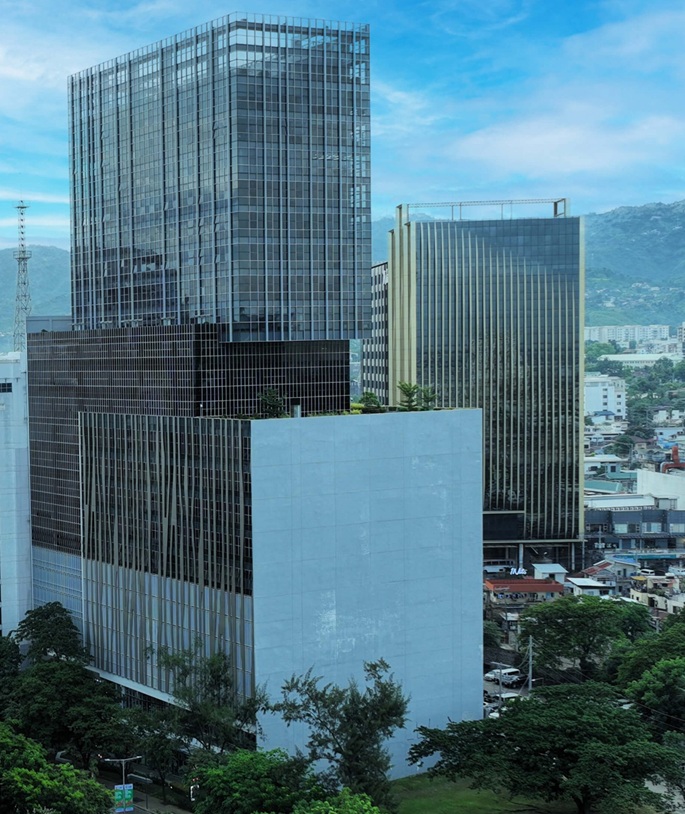 Latitude Corporate Center